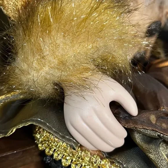 Mark Roberts Stocking Santa and figure vintage fine detail